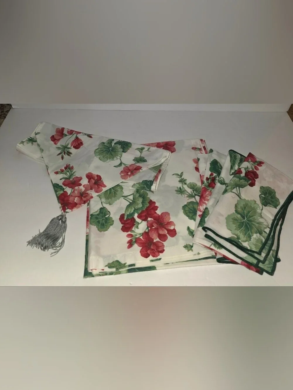 Vintage Retired Williams Sonoma GERANIUM Table Linen Set Read For Details